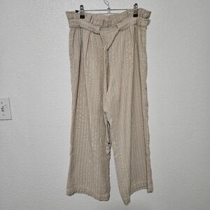 Heroes and Dreamers wide leg pull on pants with belt size medium